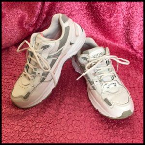 Vionic Walker Woman Leather & Fabric Size 8.5
